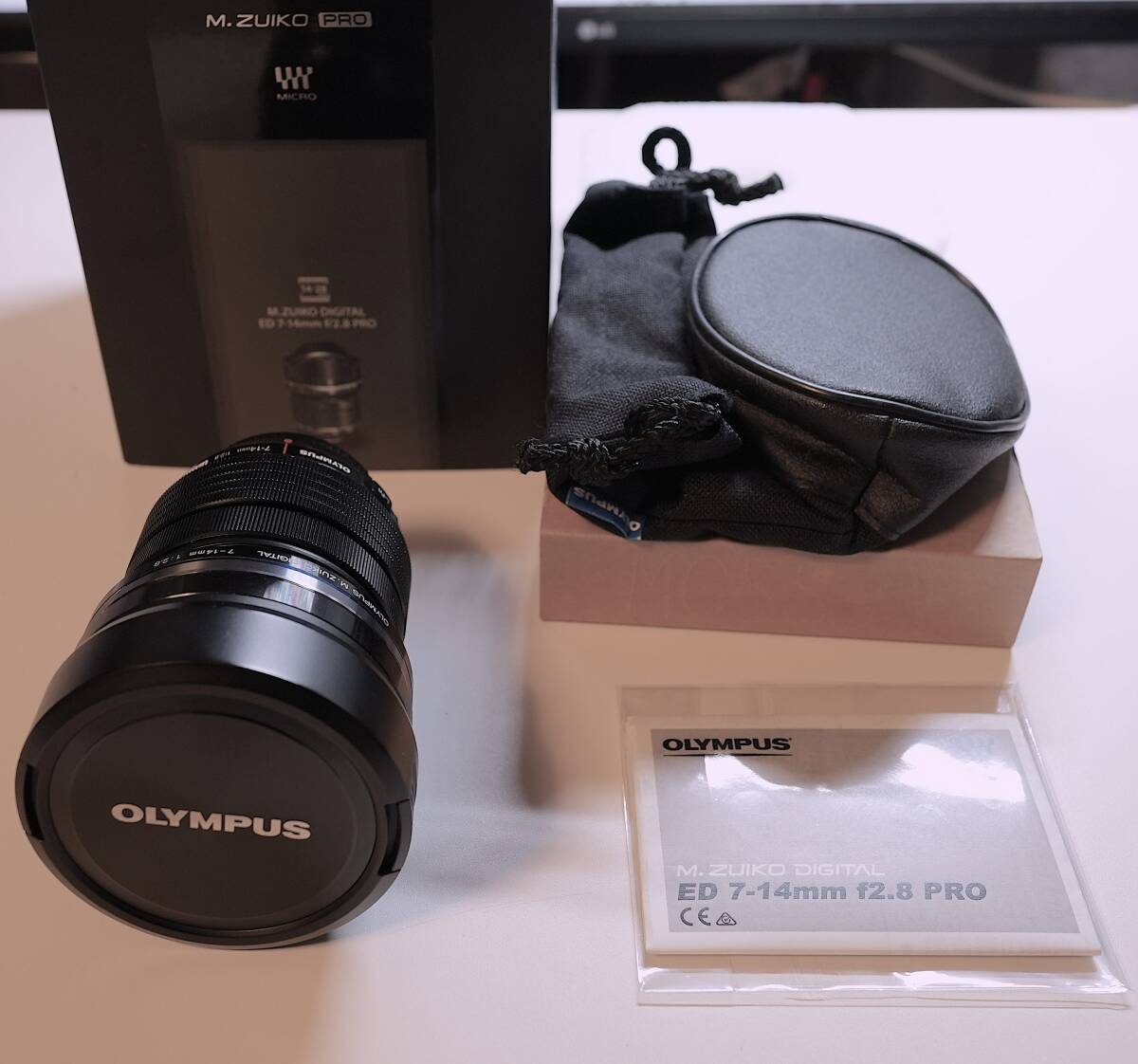 ★OLYMPUS 超広角ズームレンズ M.ZUIKO DIGITAL ED 7-14mm F2.8 PRO マイクロフォーサーズ用 EZ-M0714PRO BLK  中古 匿名発送の画像1