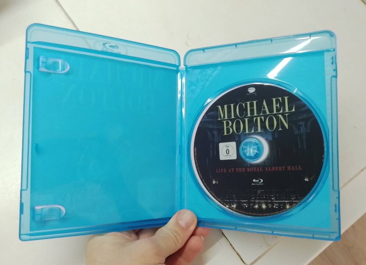【輸入盤ブルーレイ】 MICHAEL BOLTON LIVE AT THE ROYAL ALBERT HALL? б [BD25] 1枚_画像3