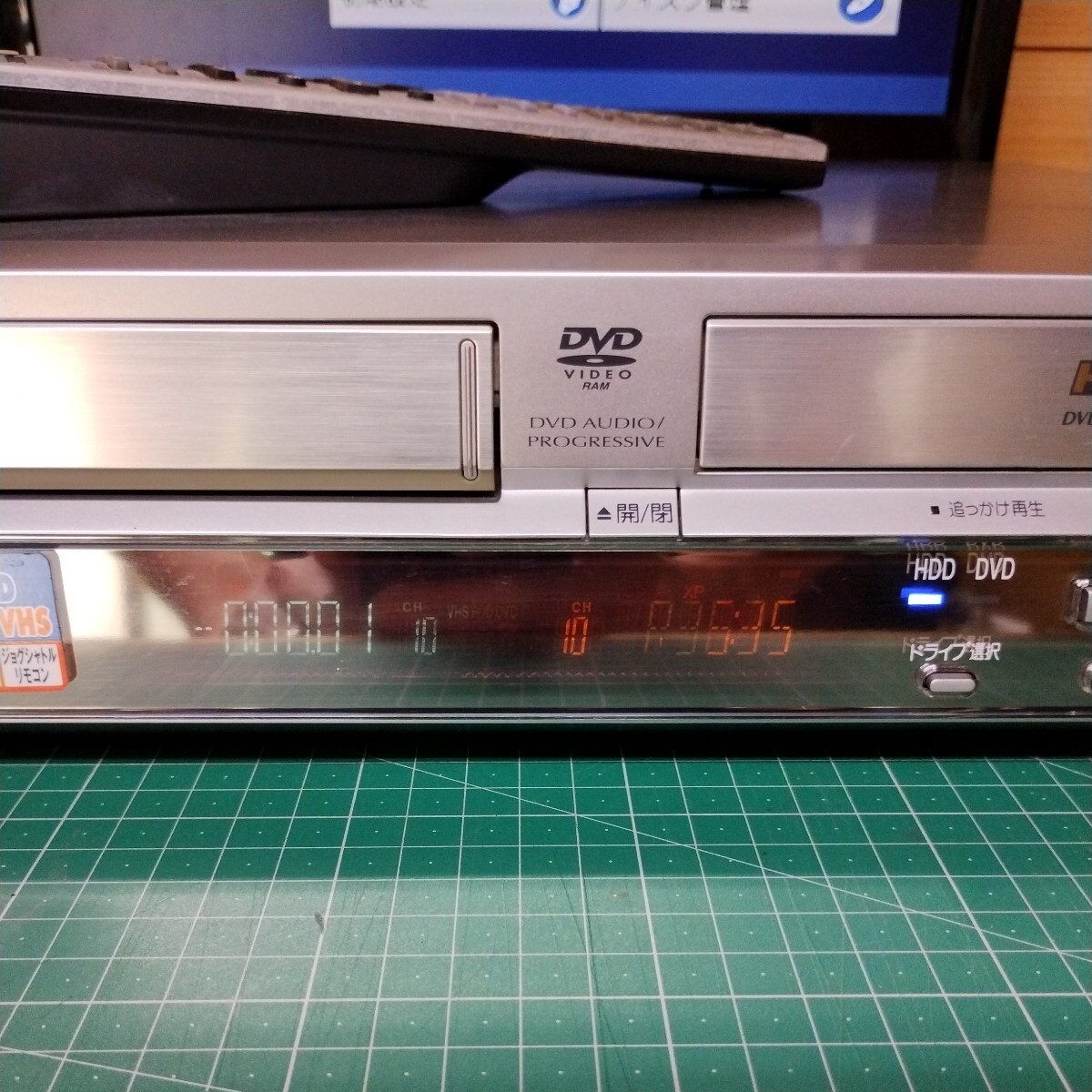 Panasonic DMR-E250V VHSビデオ DVD HDD一体型レコーダーの画像3