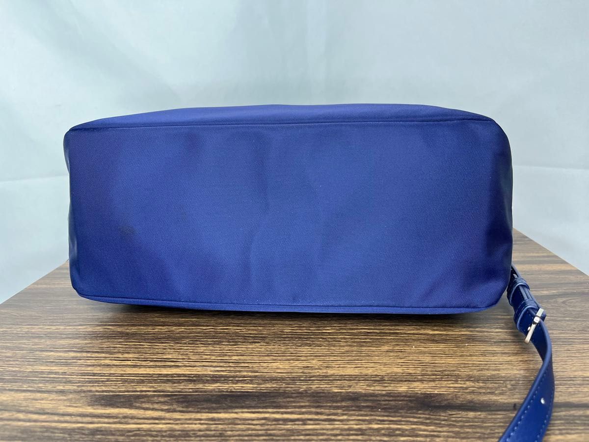 美品 agnes b VOYAGE アニエスベー ナイロン ショルダーバッグ 美品 agnes b VOYAGE アニエスベー ナイロン ショルダーバッグ