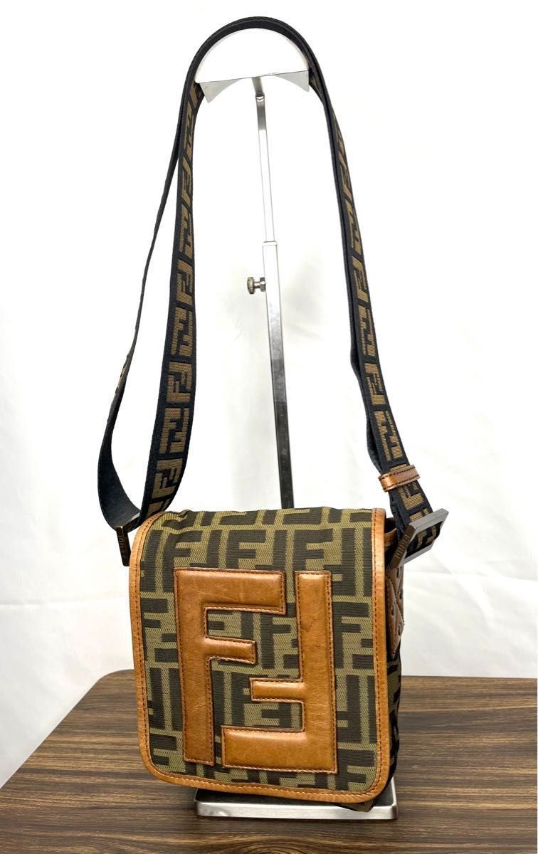 美品★ FENDI フェンディ　ズッカ　ミニショルダーバッグ　FFロゴ総柄　キャンバス　本革レザー　ポシェット　イタリア製