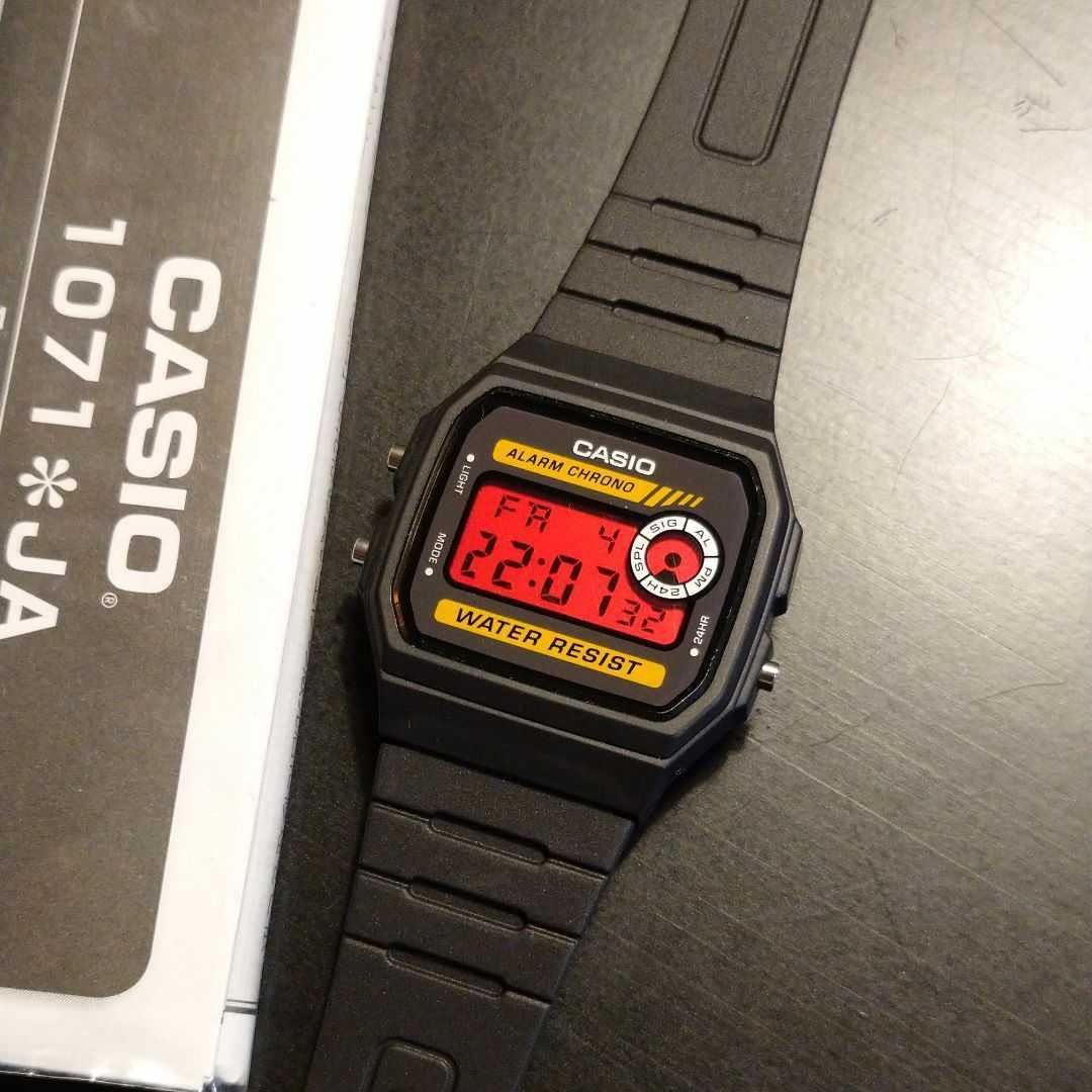 【新品】カシオ チープカシオ レッドアウト 液晶反転 腕時計 スペシャルレッド g-shock alba timex 好きにも是非の画像2