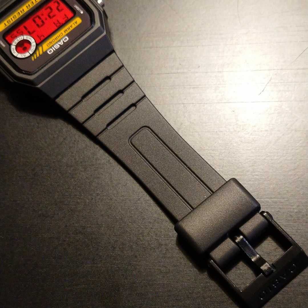 【新品】カシオ チープカシオ レッドアウト 液晶反転 腕時計 スペシャルレッド g-shock alba timex 好きにも是非の画像4