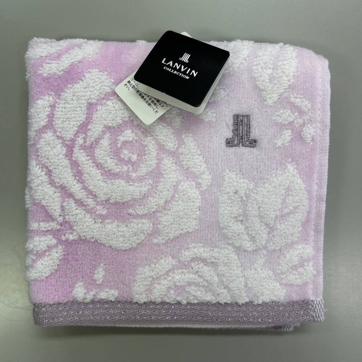 新品　ランバン　LANVIN の タオルハンカチ　ハンドタオル　花柄　バラ　薔薇　ピンク