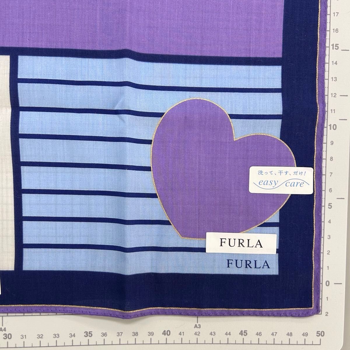 おまとめ2点セット　新品　フルラFURLAの大判ハンカチ　パープル　紫　ハート　イージーケア