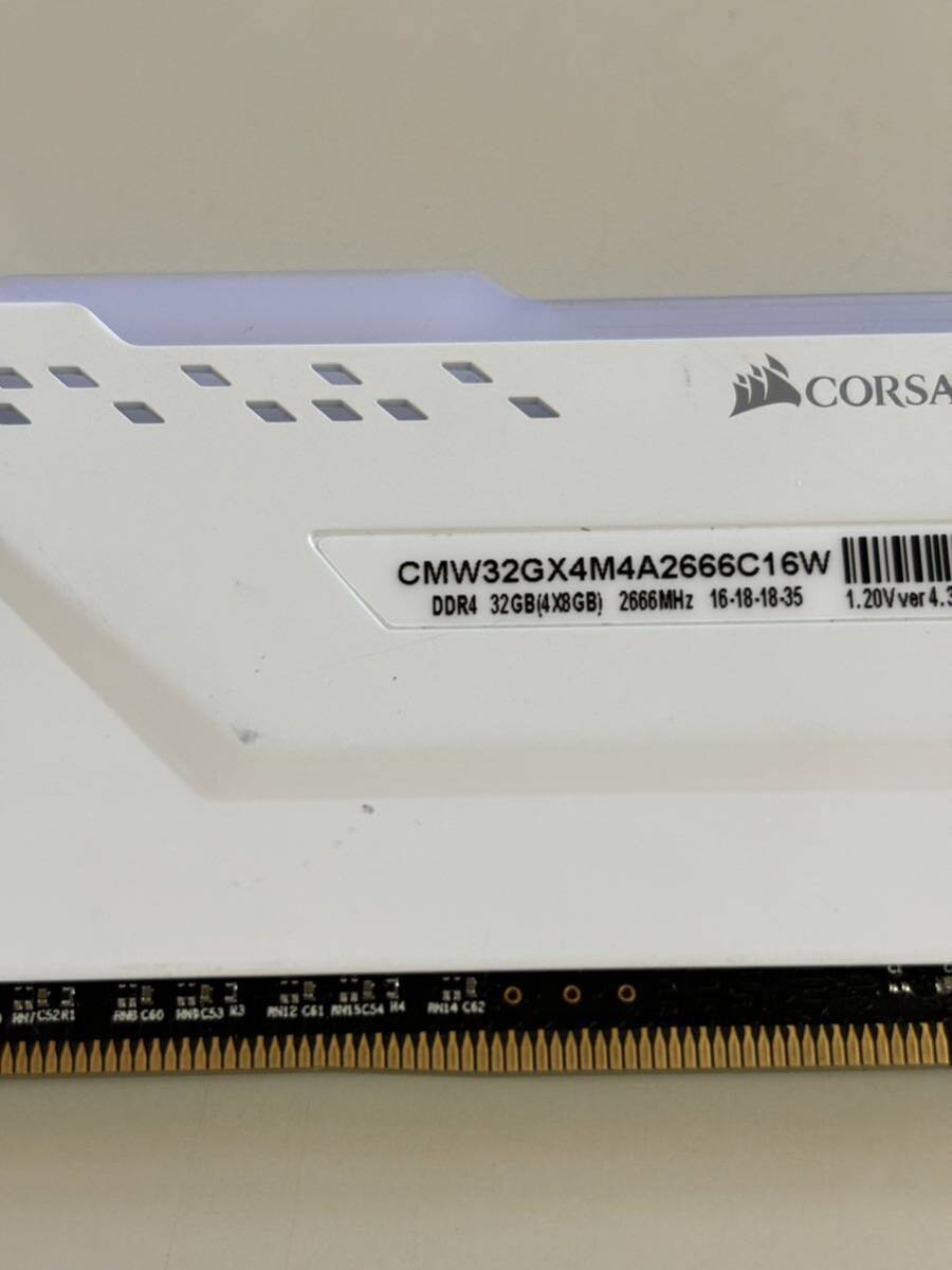 D53 CORSAIR VENGEANCE RGB PRO DDR4-32GB（4x8GB）中古品の画像3