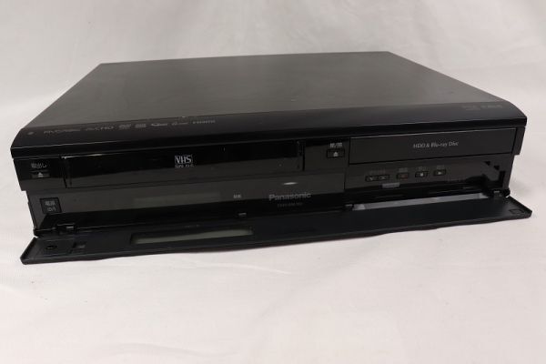EM-102565 〔ジャンク/通電OK〕 HDD搭載VHS一体型ブルーレイレコーダー「DMR-BR670V］2010年製 320GB (パナソニック Panasonic) 中古_画像9