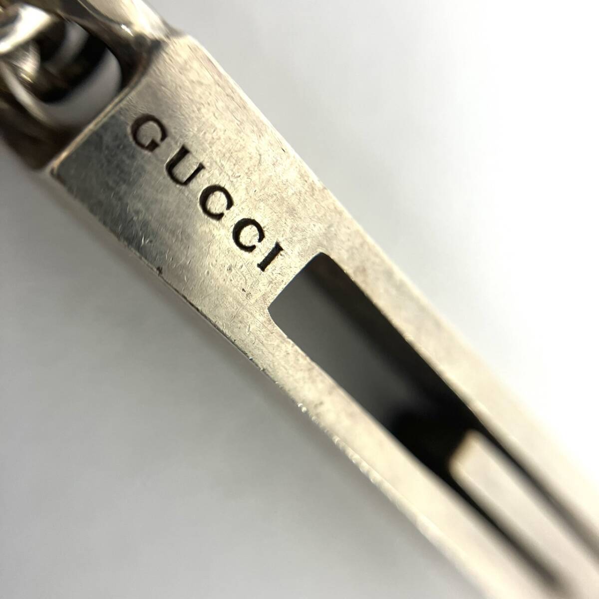 【A】GUCCI グッチ ネックレス AG925刻印 SILVER シルバー 中古 Gマーク 箱あり カットアウト メンズ アクセサリー【405】の画像2