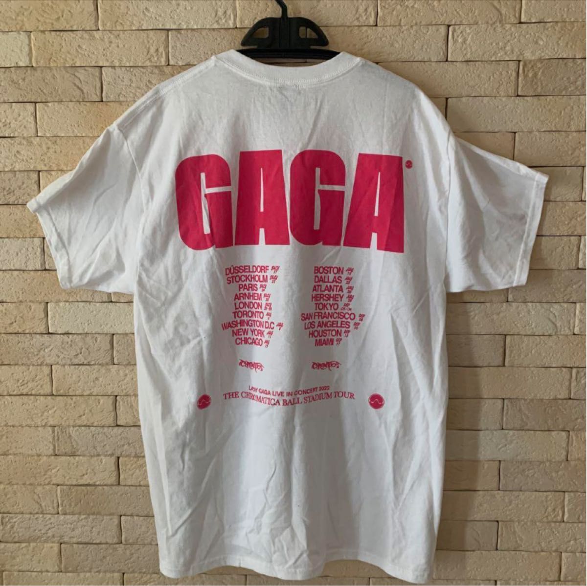 レディー ガガ　クロマティカ　グッズ　Tシャツ　lady gaga Lサイズ 半袖Tシャツ