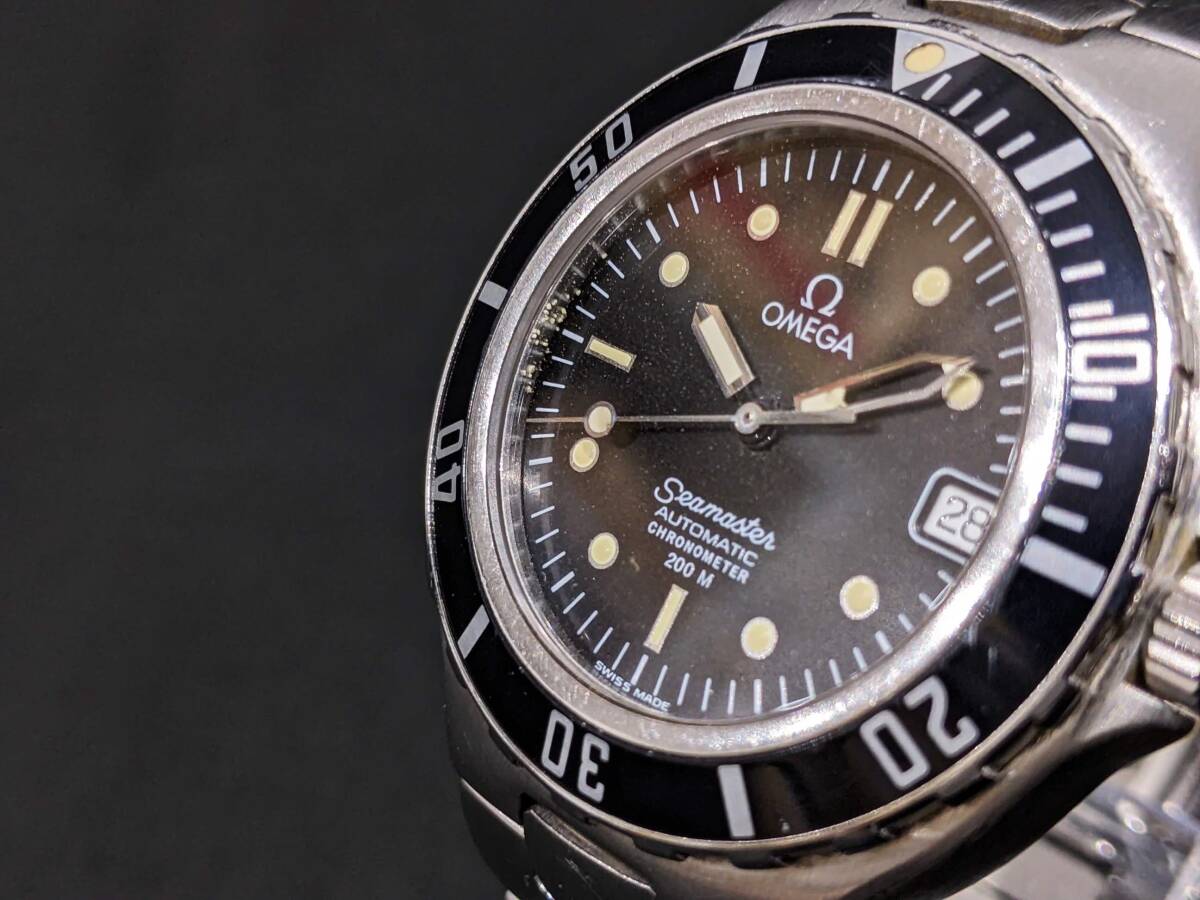 【46488】OMEGA オメガ Seamaster シーマスター AUTOMATIC CHRONOMETER 200m 自動巻き AT 368.1062 黒文字盤 デイト 稼働品 メンズ 腕時計の画像5