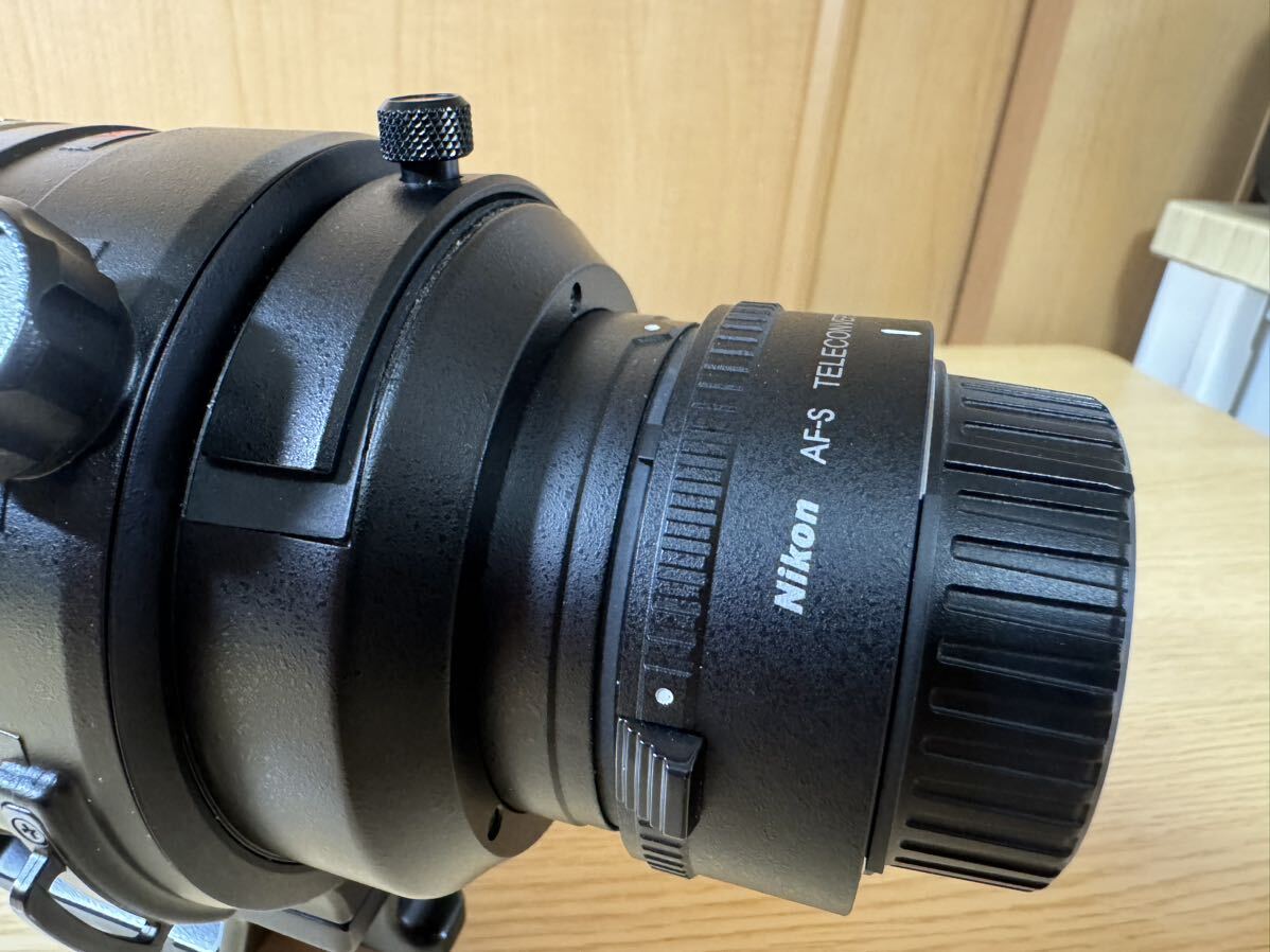 Nikon ニコン AF-S NIKKOR 300mm 1:2.8G ED VR カメラのレンズとTC-14EII テレコン付きサンニッパの画像6