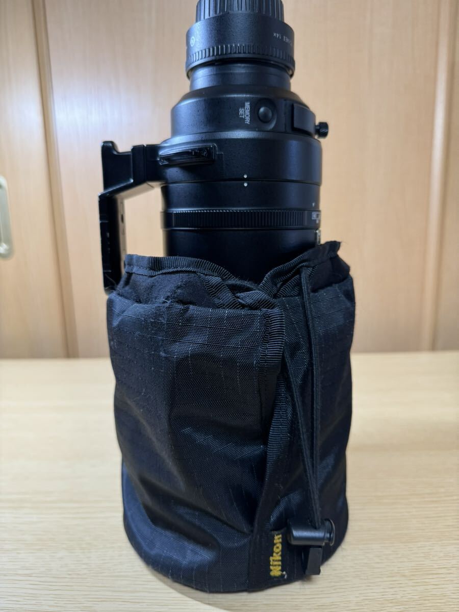 Nikon ニコン AF-S NIKKOR 300mm 1 2 8G ED VR カメラのレンズと Nikon ニコン AF-S NIKKOR 300mm 1 2 8G ED VR カメラのレンズと