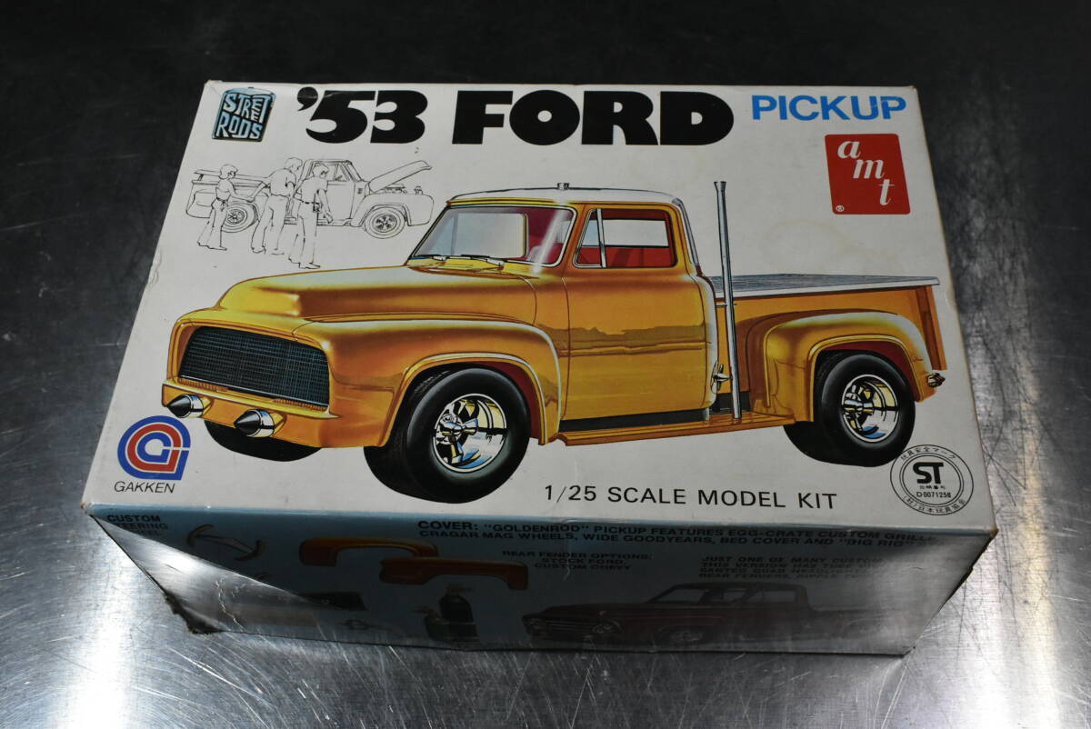Qm522 絶版 旧キット 1974年製 AMT 1:25 '53 Ford Pickup Street Rods 箱 本体 タイヤ パーツ デカール 部品取 HOTROD ジャンク 60サイズの画像1