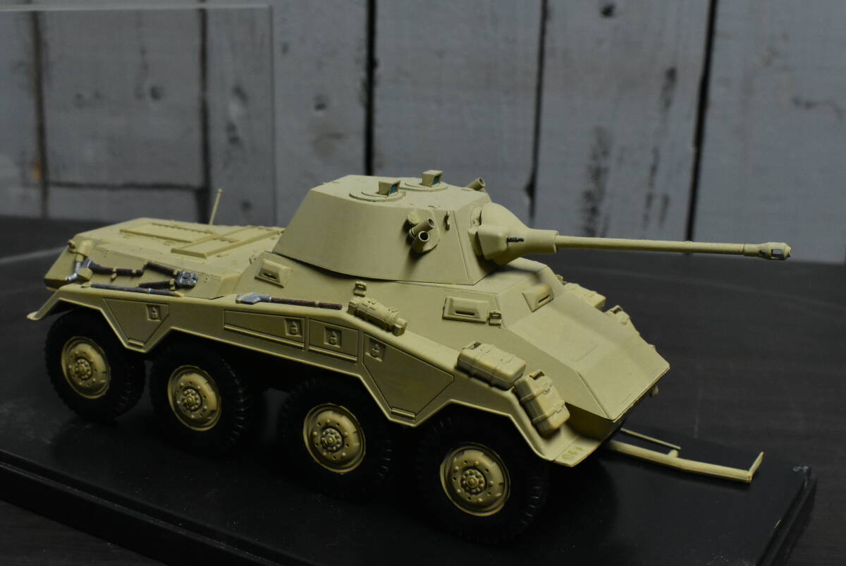 Qm648 【組立 塗装済】 1/48 WWII German Sd.Kfz.234 ドイツ軍 8輪重装甲車 偵察車 コレクションケース付 60サイズ_画像4