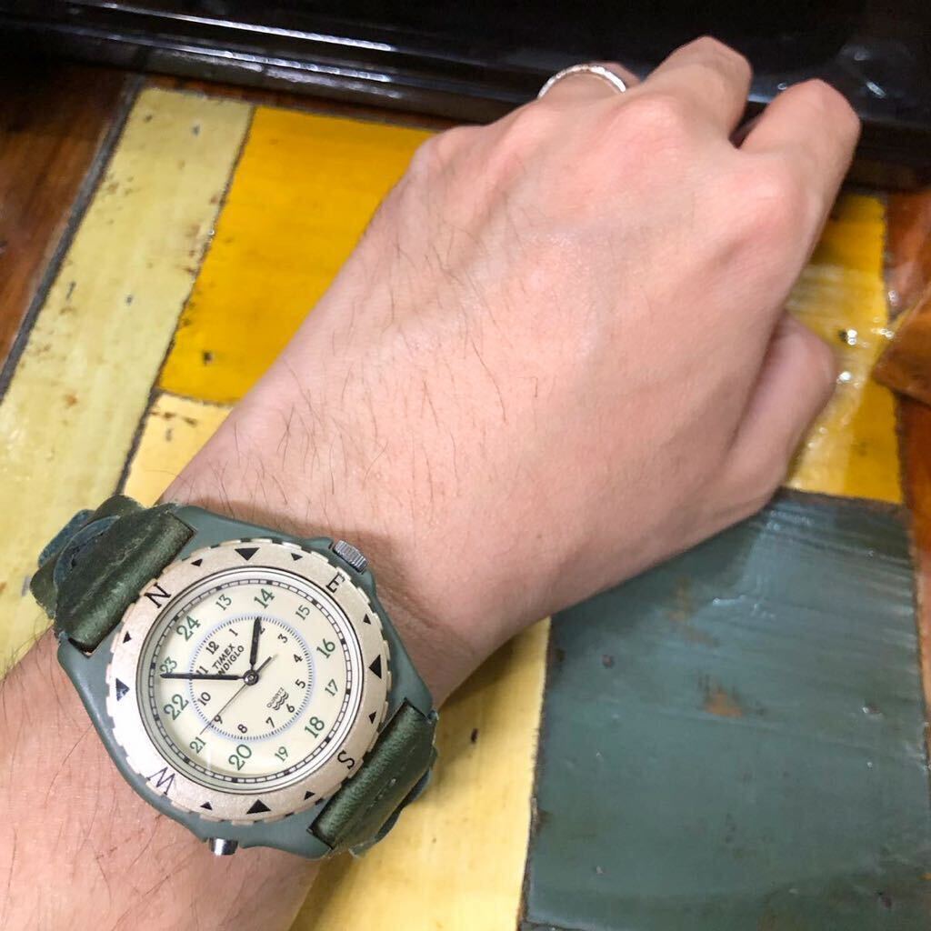 【即決/送料無料】 TIMEX safari quartz タイメックス サファリインディグログリーン クォーツ ビンテージウォッチ 年代物中古腕時計 _画像2