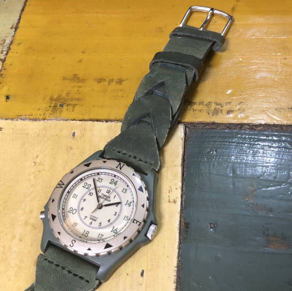 [ быстрое решение / бесплатная доставка ] TIMEX safari quartz Timex Safari Indy Glo зеленый кварц Vintage часы годы предмет б/у наручные часы 