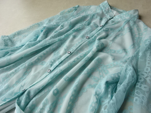 ita rear Italiya large size 13 number light blue no color long blouse shirt beautiful goods 