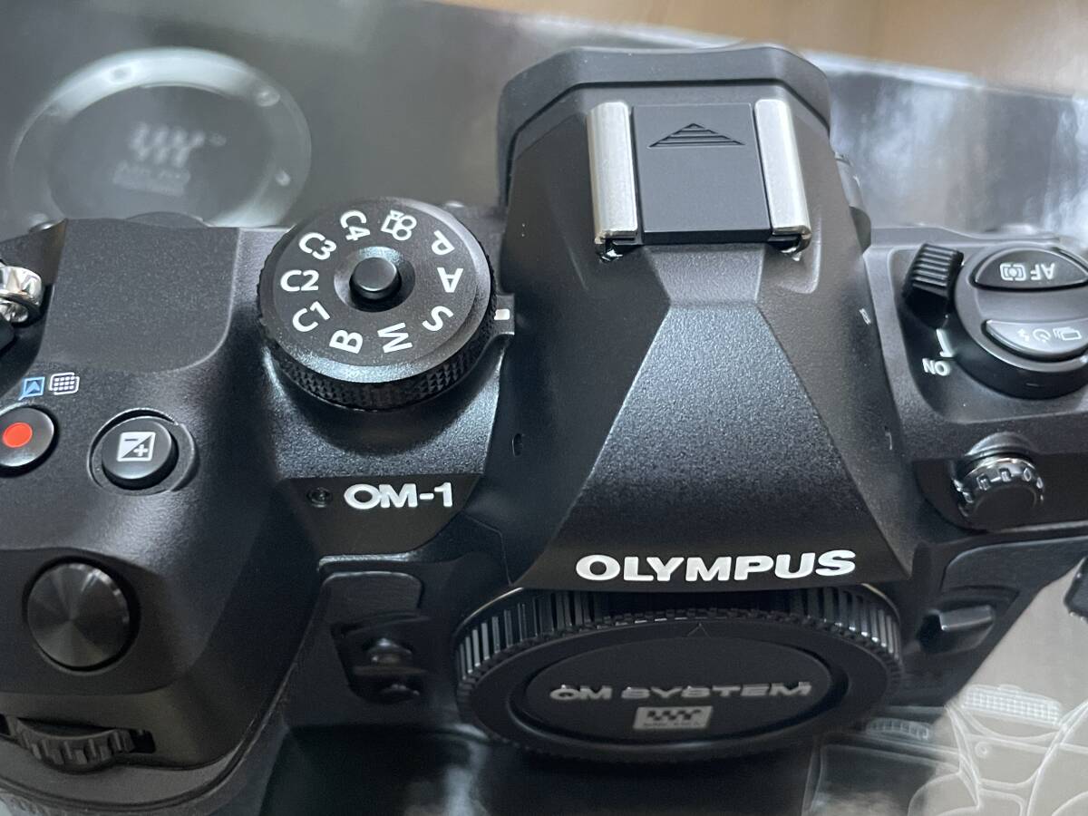 【新同品】OM SYSTEM OLYMPUS OM-1 ボディ オリンパス シャッター数：89 ミラーレスの画像6