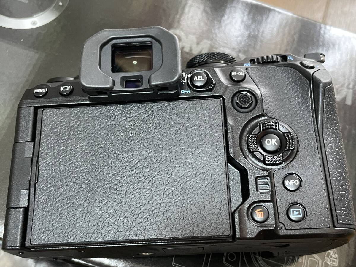 【新同品】OM SYSTEM OLYMPUS OM-1 ボディ オリンパス シャッター数：89 ミラーレスの画像4