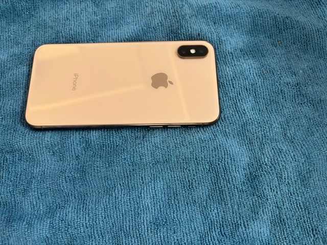  ★美品です。完動品 SIMフリー Apple iPhoneXs 大容量 64GB ゴールド SIMロック解除済 格安SIM可 iphone Xsの画像8