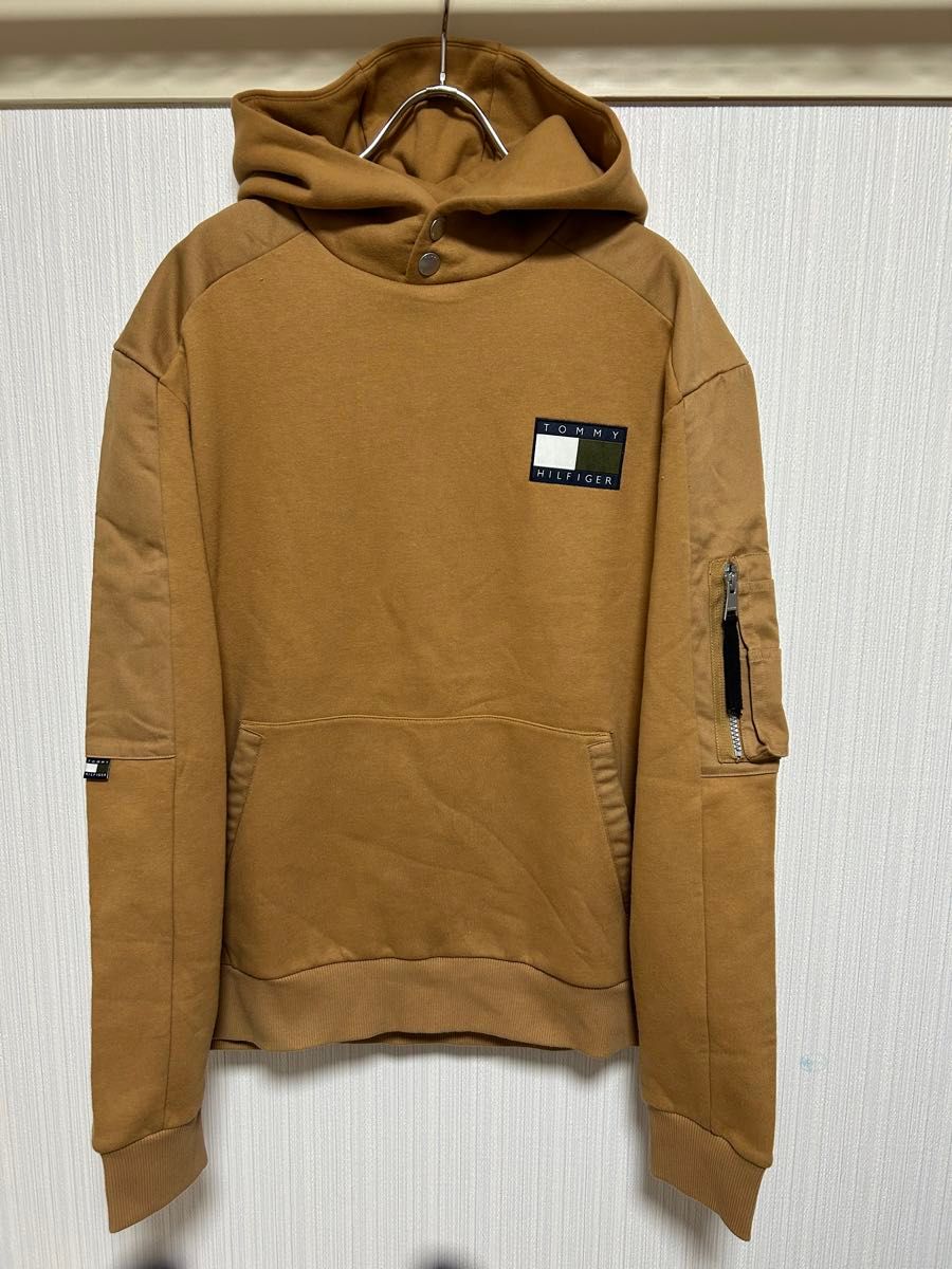 TOMMY HILFIGER ユーティリティフーディ　M size