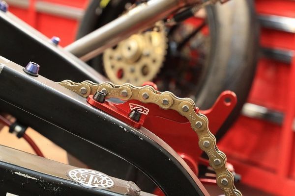 1 jpy selling up! chain hook [ MC21 ][ black / red / Gold ] NSR250R T2Racing