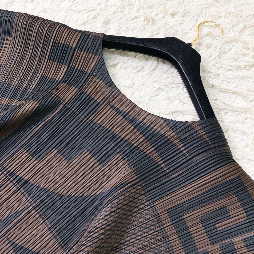 【極美品】PLEATS PLEASE ISSEY MIYAKE プリーツプリーズ イッセイミヤケ シャツ カットソー 半袖 総柄 半袖 ブラウン サイズ3 Lサイズの画像6