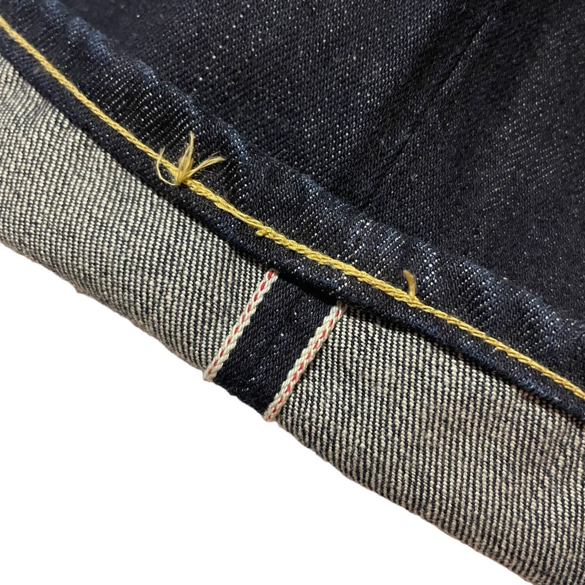 漢の1着 濃紺 濃濃Levi’s 501XX W36 日本製 ストレート メンズ ジーパン 55501デニム 赤耳 紙パッチ 均等V セルビッチ フルレングスの画像8