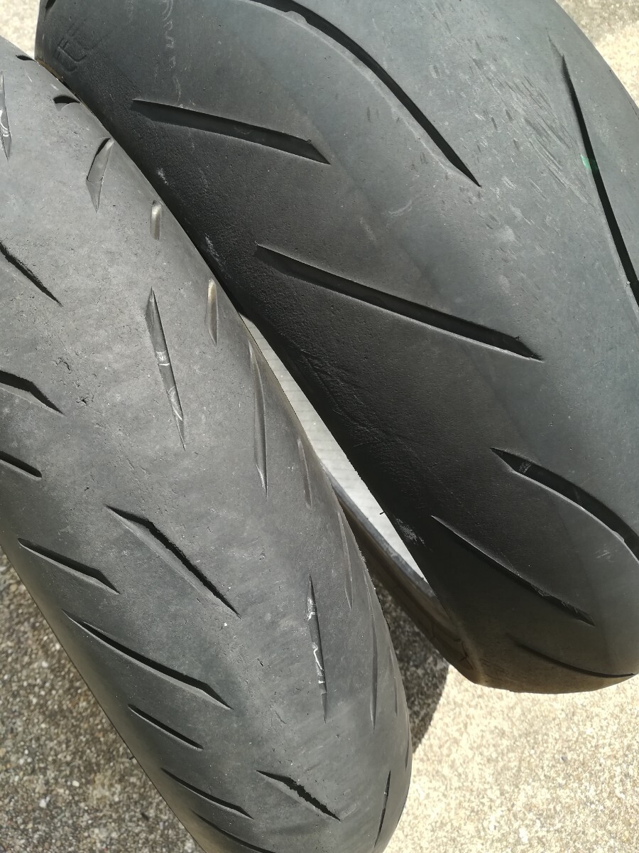 ブリヂストン バトラックス BRIDGESTONE BATTLAX HYPER-SPORT S22F S21R 120/190-17インチ前後セット CBR1000RR YZF-R1 ZX-10R CB1300SF_画像2