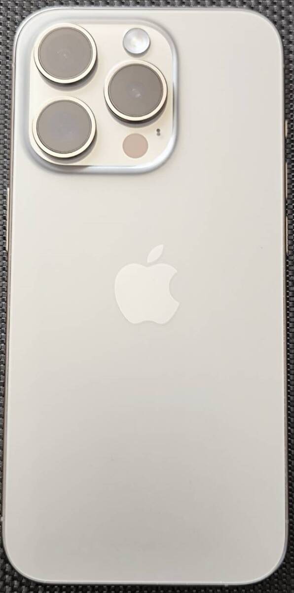【送料無料 極美品】Apple iPhone15 Pro Max 256GB SIMフリー ナチュラルチタニウム MTUF3J/A【Apple Store購入品】の画像3