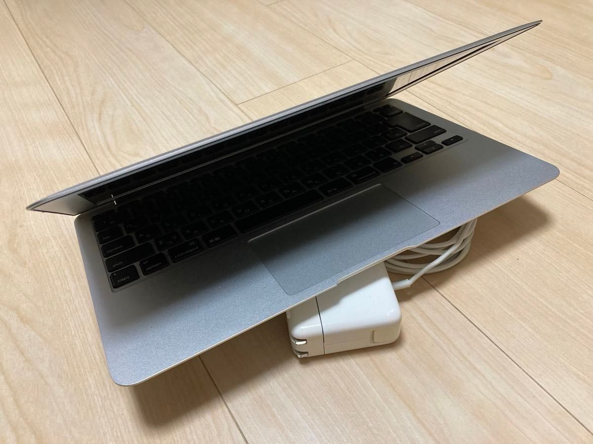 MacBook Air mid2011 Corei5 1.6Ghz 128GB 美品　32bit版専用機　バッテリー良好