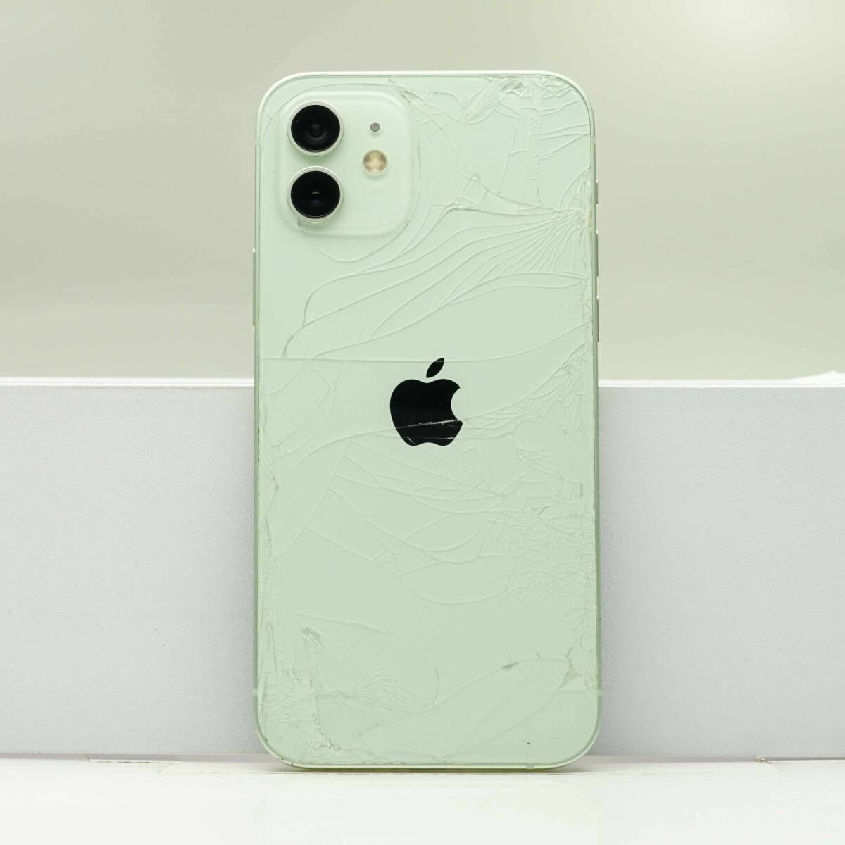 22440円 良品中古 SIMフリー iPhone13 mini 256GB ミッドナイト 22440円 良品中古 SIMフリー iPhone13 mini 256GB ミッドナイト