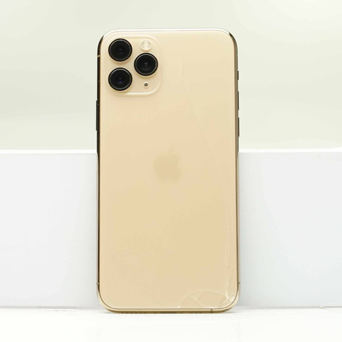 iPhone 11 Pro 64GB ゴールド SIMフリー 訳あり品 ジャンク 中古本体 スマホ スマートフォン 白ロムの画像1