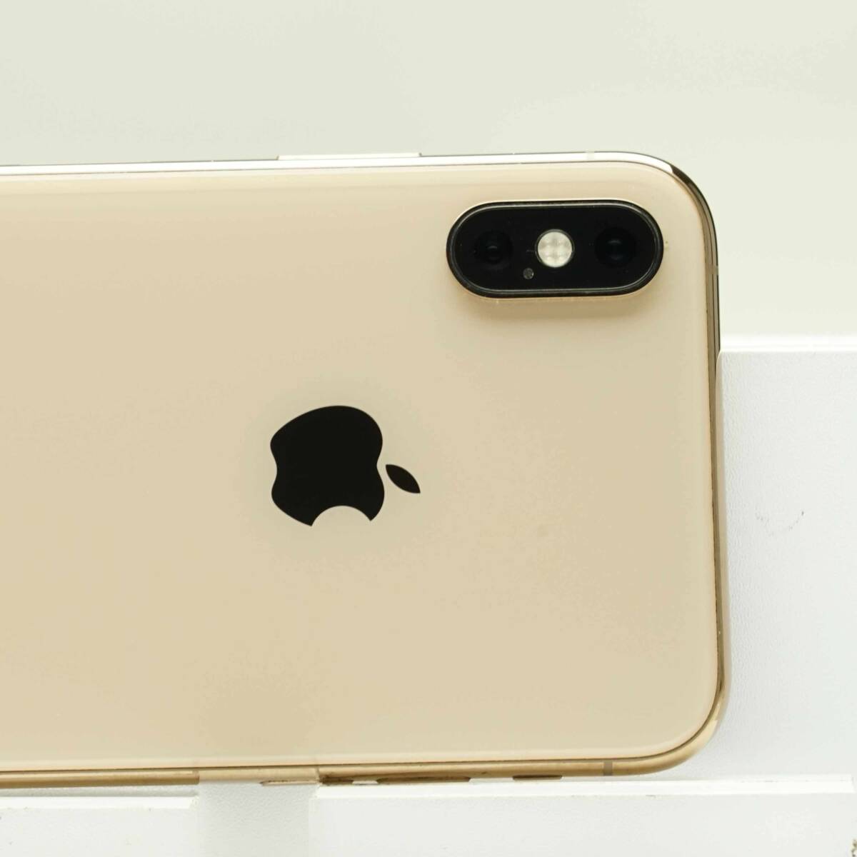 iPhone Xs 256GB ゴールド SIMフリー 訳あり品 ジャンク 中古本体 スマホ スマートフォン 白ロムの画像3