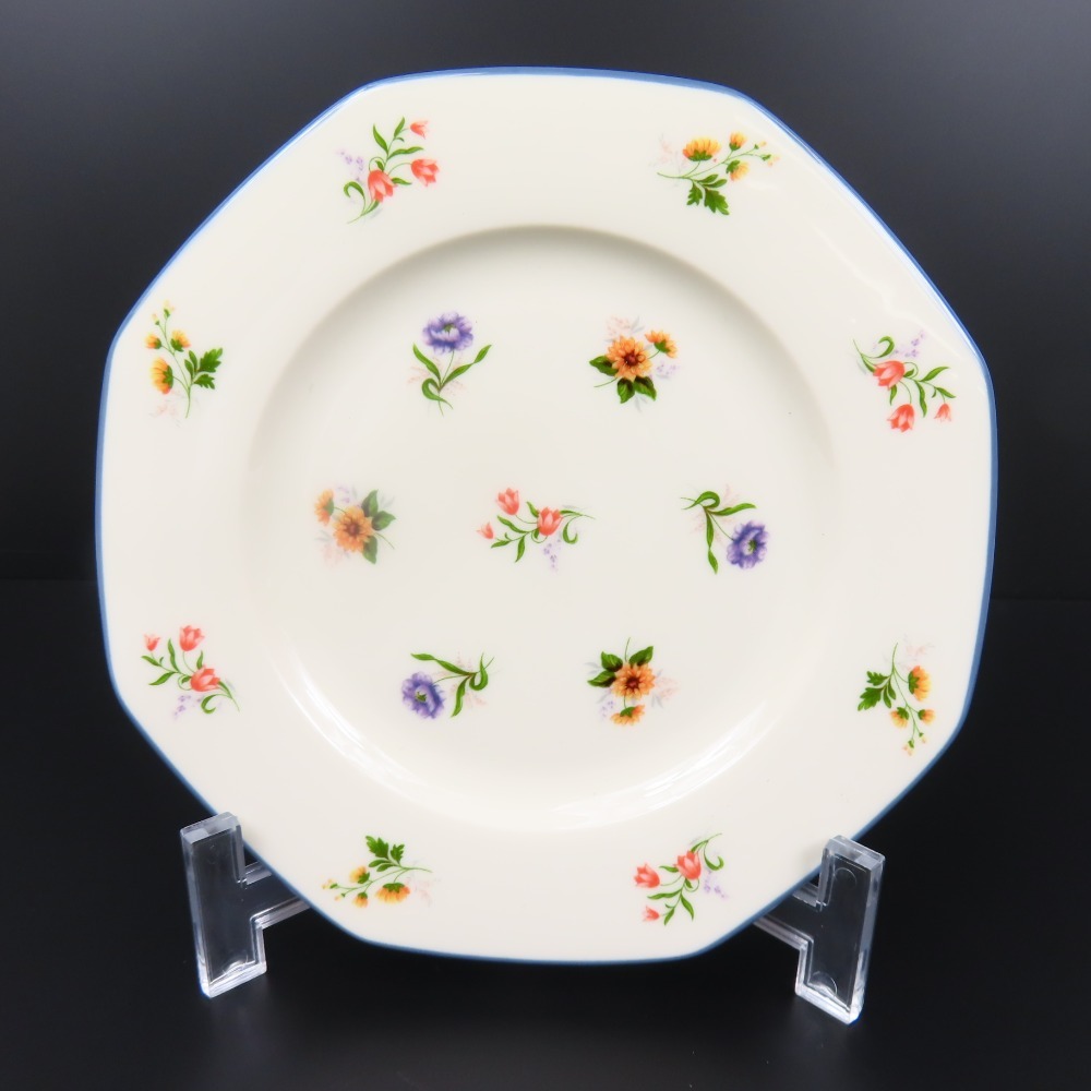 41221★1円スタート★Wedgwood ウェッジウッド 未使用品 展示品 カップ＆ソーサー 3客 セット 花柄 フラワー 食器 陶器 マルチカラーの画像3