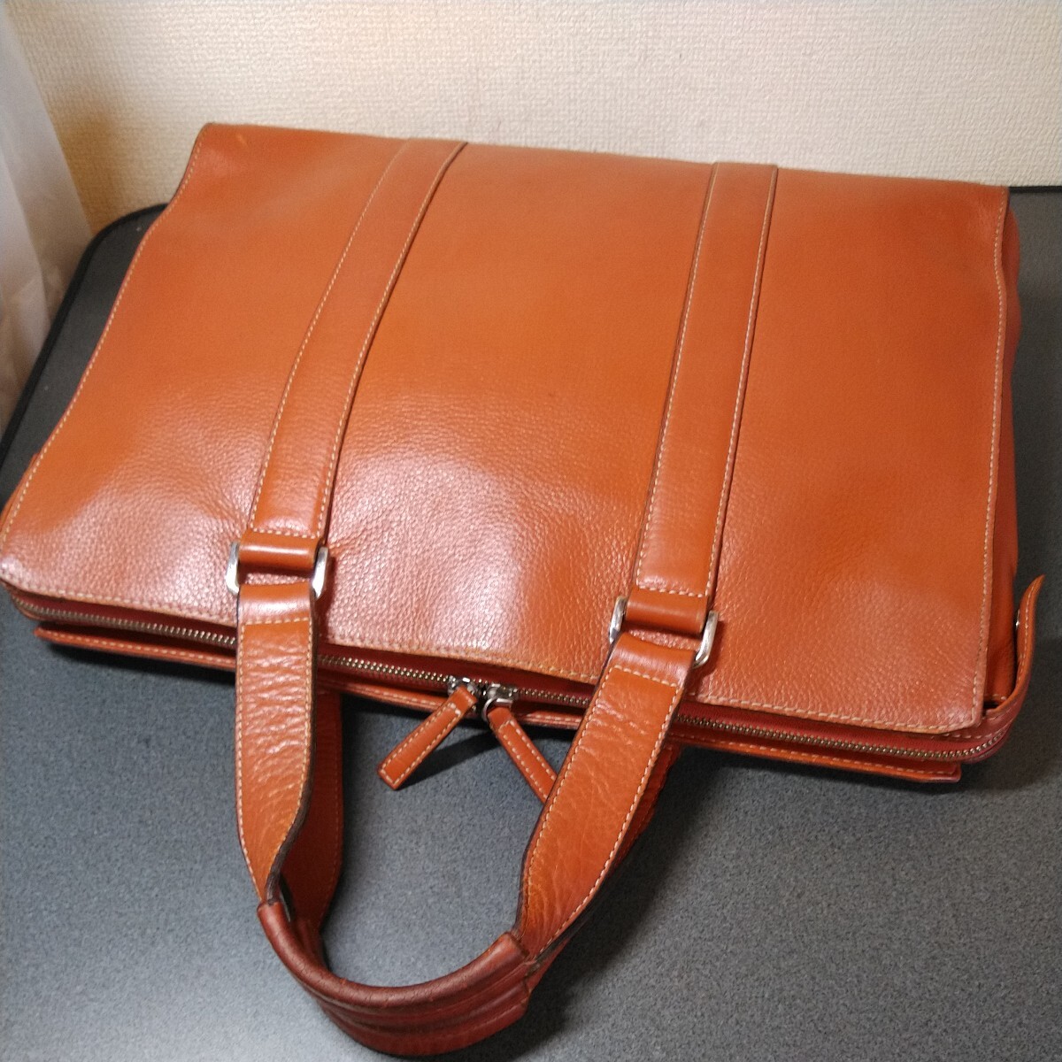 美品 皇室御用達 SOMES SADDLE シボ革ブリーフケースの画像3