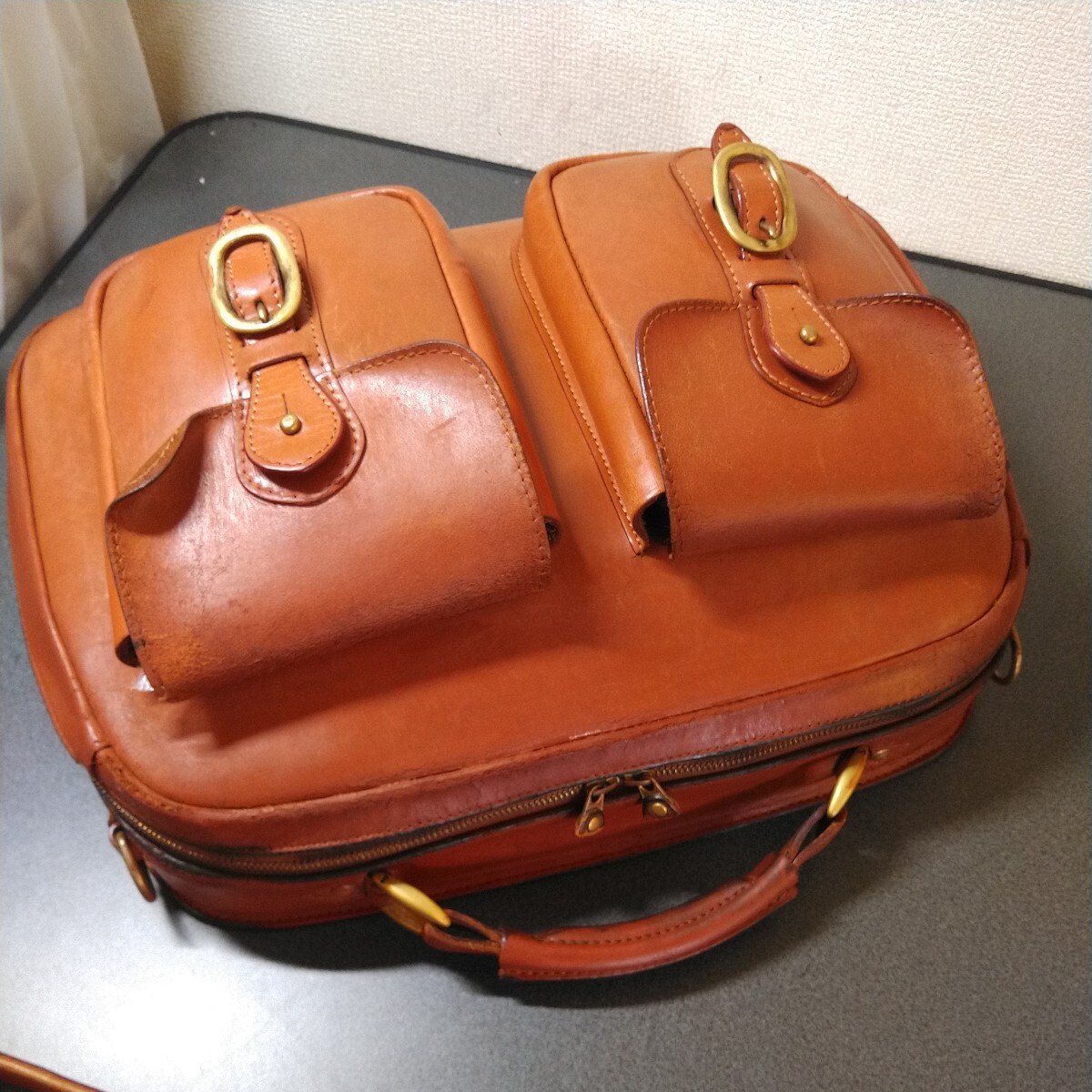  bag .... tongue person .. leather hand made briefcase Vintage 