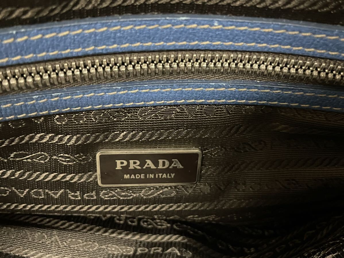 PRADA プラダ ロゴプレート付 ショルダーバッグ グリーン ブラウン 茶 青 30×26cmぐらい ブランド メンズにも（☆3）の画像7