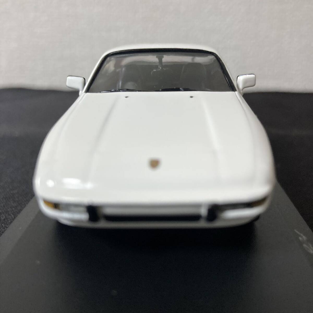 1/43 ミニチャンプス ポルシェ　924 ホワイト　minichamps porsche _画像6