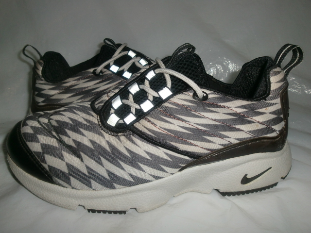 ★NIKE AIR FOOTSCAPE `01製ナイキ 104314-001 エア フットスケープ アイボリー/オリーブグレー 着用回数少_画像2