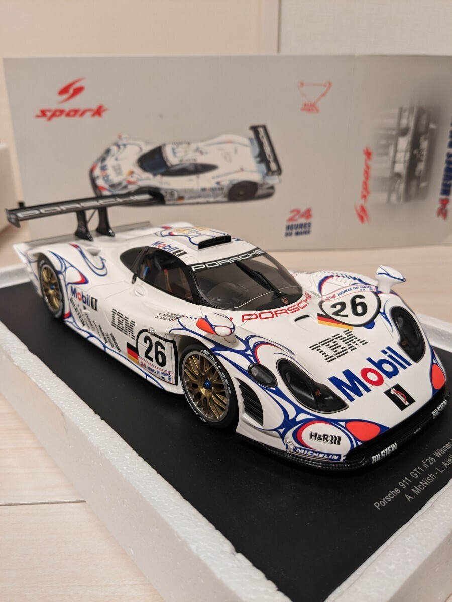 スパーク Sparkポルシェ911GT1 1998ルマンウィナー 1/18_画像3