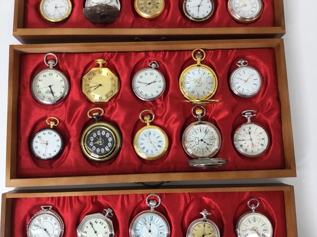 ●IS004-100 ④ Hachette / アシェット 蘇る古の時計 懐中時計コレクション 不動 懐中時計30個 専用ケース 三段 木箱 クオーツ QZの画像5