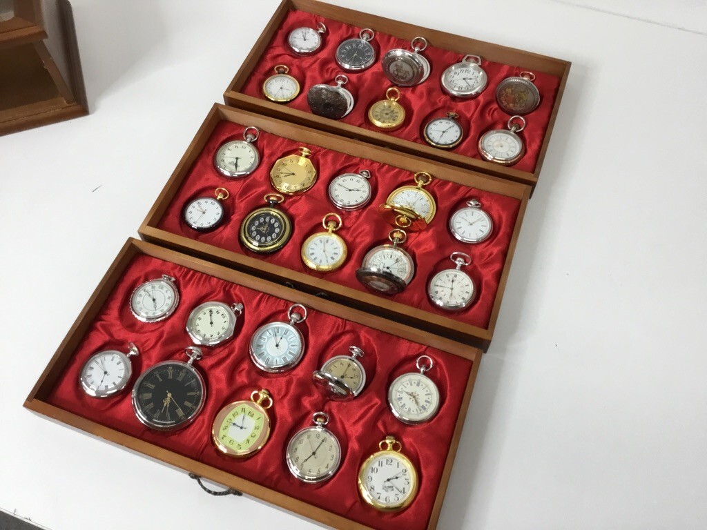 ●IS004-100 ④ Hachette / アシェット 蘇る古の時計 懐中時計コレクション 不動 懐中時計30個 専用ケース 三段 木箱 クオーツ QZの画像7