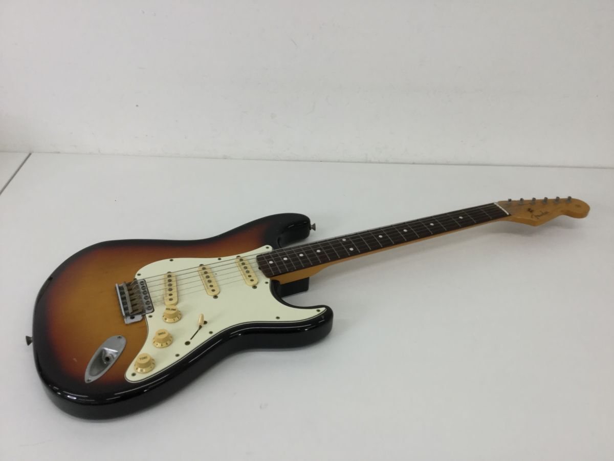 ●営FU524-160  Fender Japan STRATOCASTER フェンダー ジャパン ストラトキャスター エレキギター ケース付きの画像3