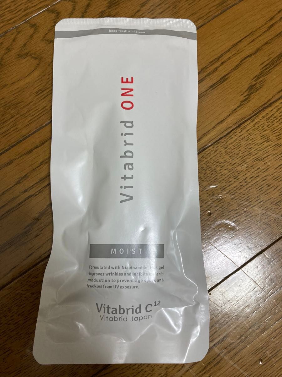 未使用未開封  Vitabrid C12  One  薬用ビタブリッドワンしっとり ジェル状美容液 70g