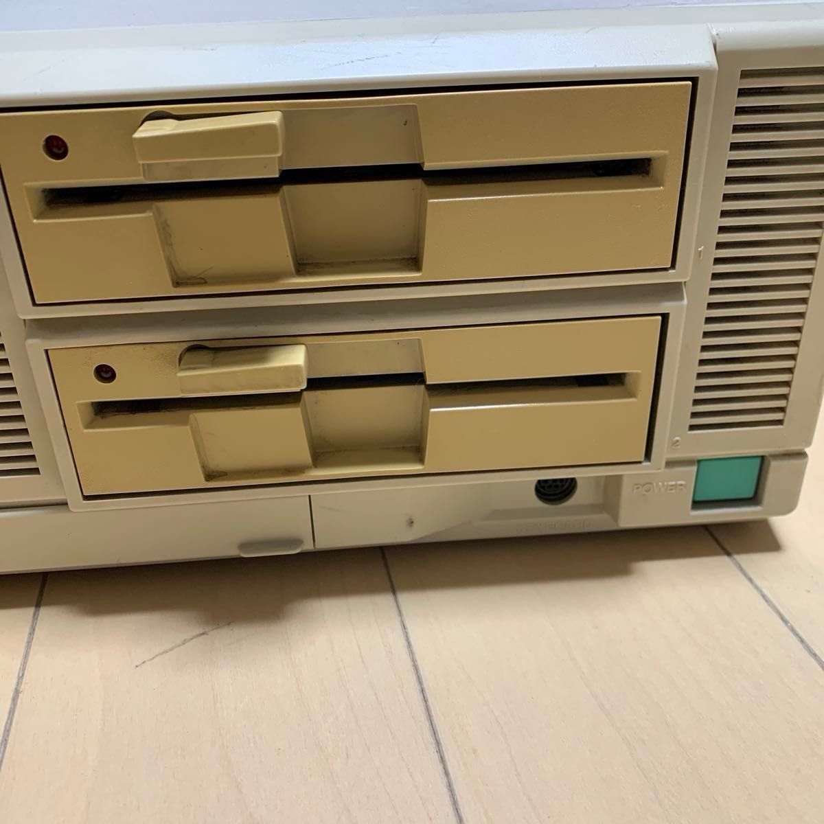 EPSON PC-286VE 旧型PC 【通電確認済】【ジャンク品】