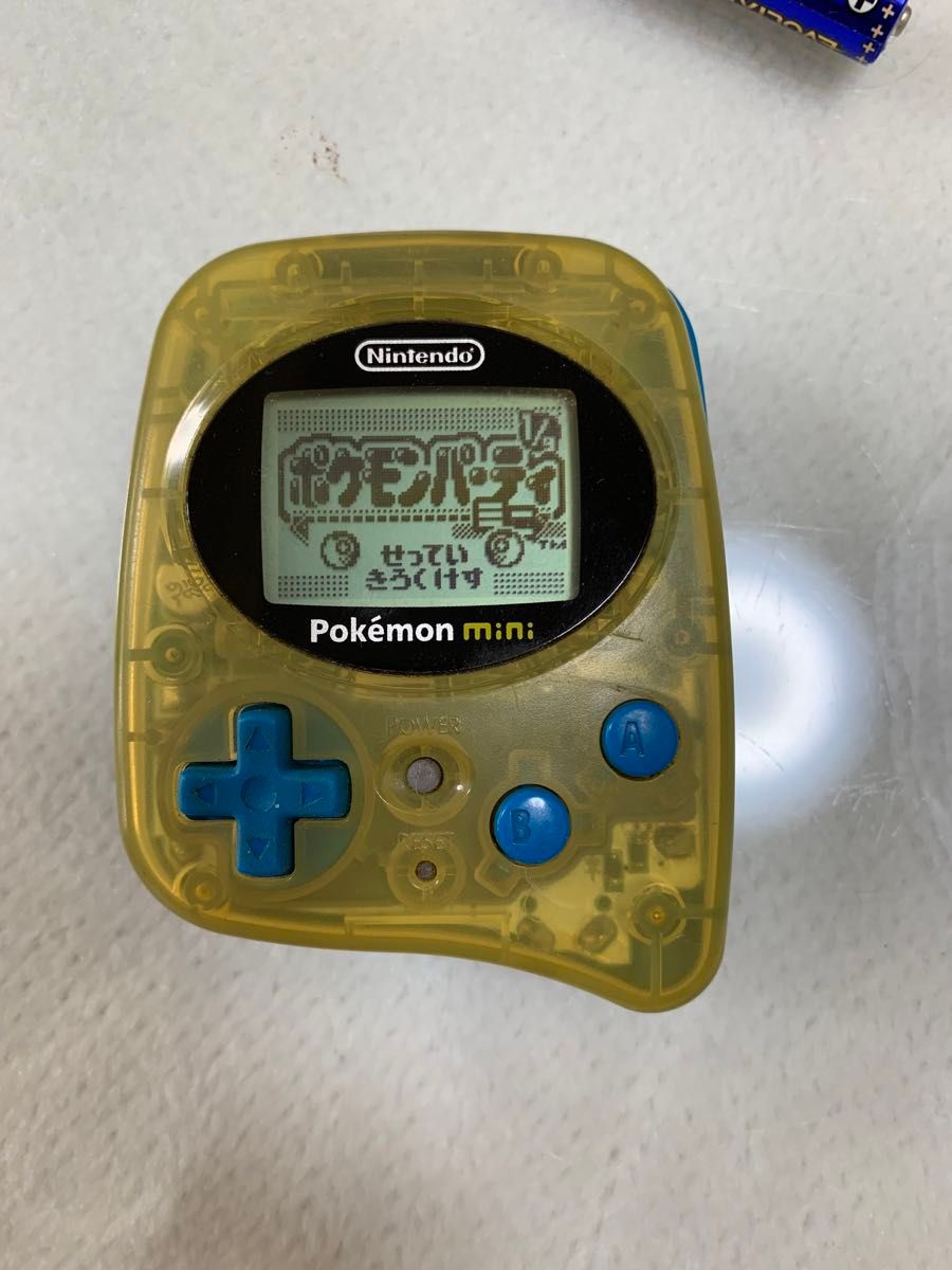 中古 Nintendo  Pokemon miniポケモンミニ本体　ソフト付 ポケモンミニ （動作確認済）