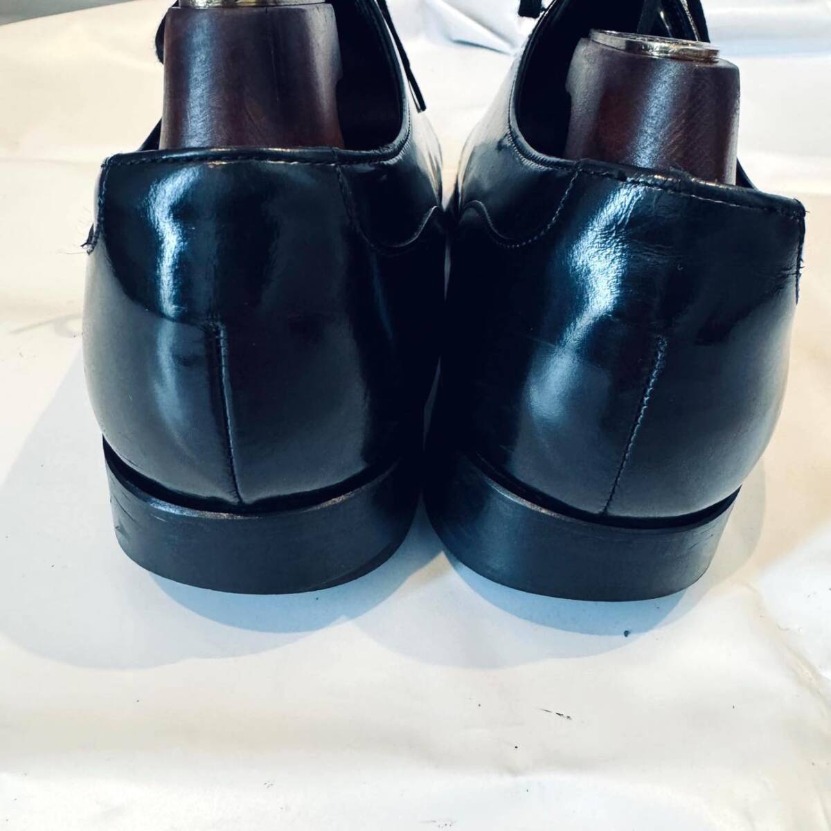 25.5cm REGAL リーガル 11NR パンチドキャップトゥ レザーシューズ ビジネスシューズ メンズ 革靴 男性用 ブラック 黒 ガラスレザーの画像6