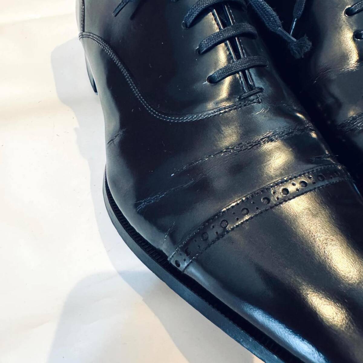 25.5cm REGAL リーガル 11NR パンチドキャップトゥ レザーシューズ ビジネスシューズ メンズ 革靴 男性用 ブラック 黒 ガラスレザーの画像10