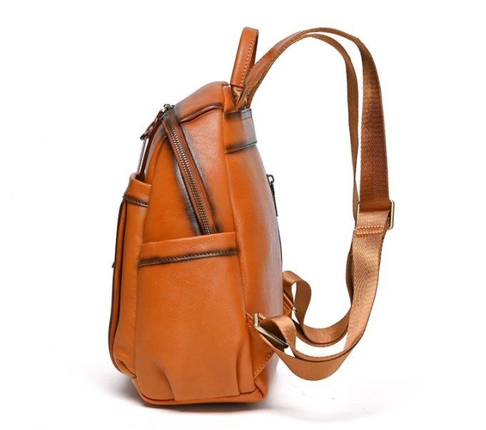  person . new goods * beautiful original leather rucksack men's leather backpack rucksack outdoor commuting going to school 